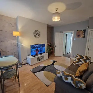 https://primos-executive-2-bedroom-house-in-wallsend.hotels-newcastle-upon-tyne.com